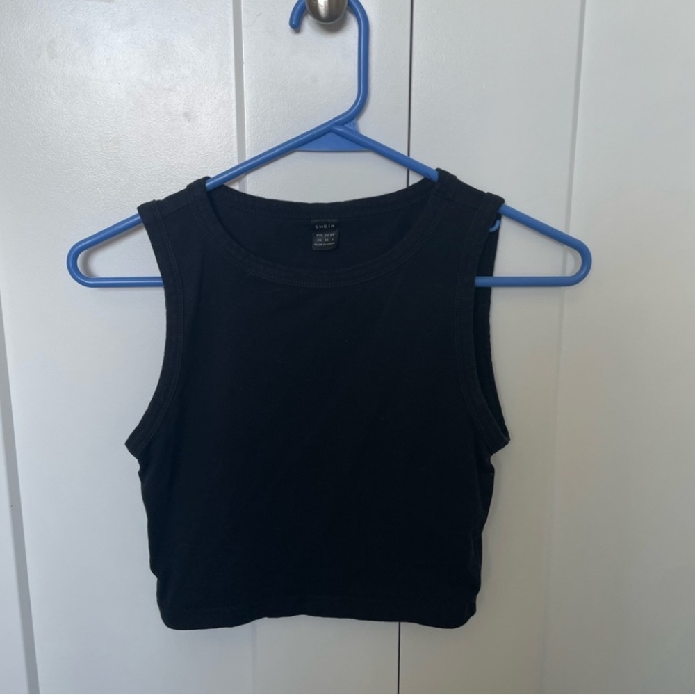 Black Sleeveless Top